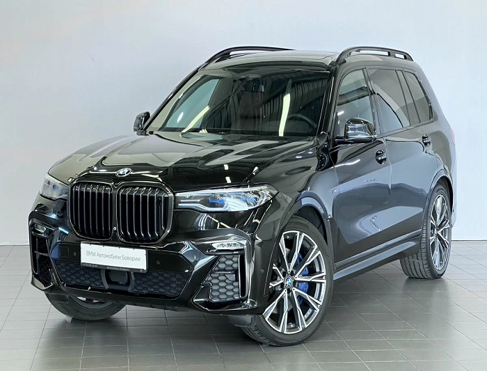 BMW X7: величие на колесах или компромисс за большие деньги?